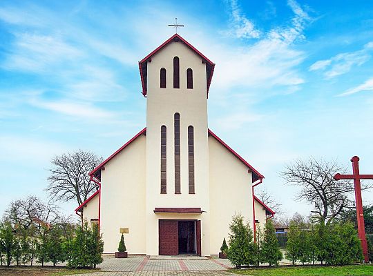 Kościół parafialny w Cewicach#9